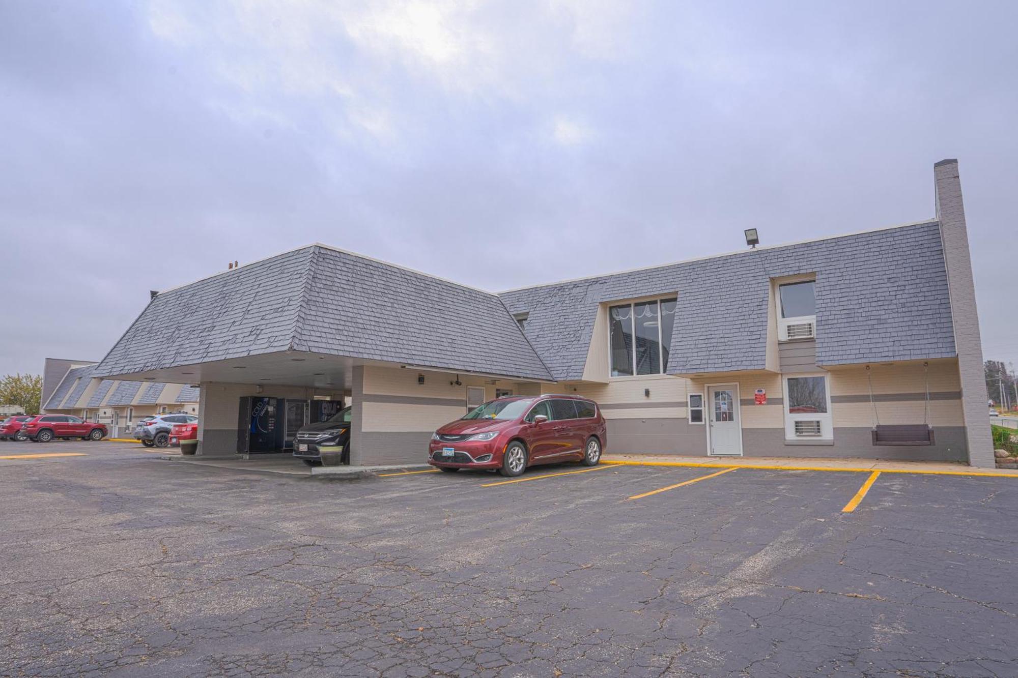 Executive Inn By Belvilla Owatonna Hwy 35 Экстерьер фото